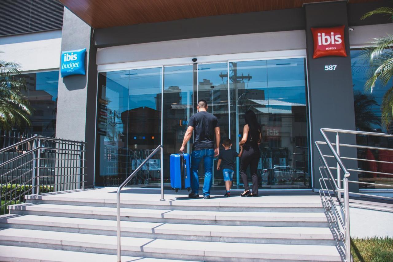 ibis budget Navegantes Itajaí Buitenkant foto